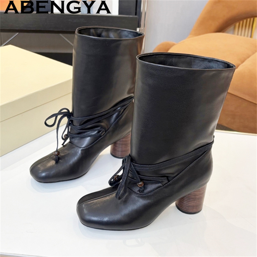 Botas de Cano Médio com Salto  - Ethnic Fashion Week avaliação e preço